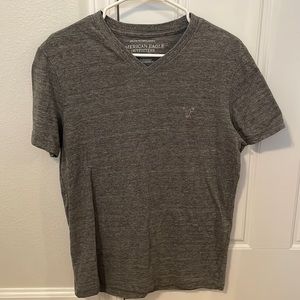 Mens small AE v neck $6